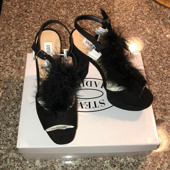 Brand new black Steve Madden Tricia in a size 7.5. - Picture 2 of 3